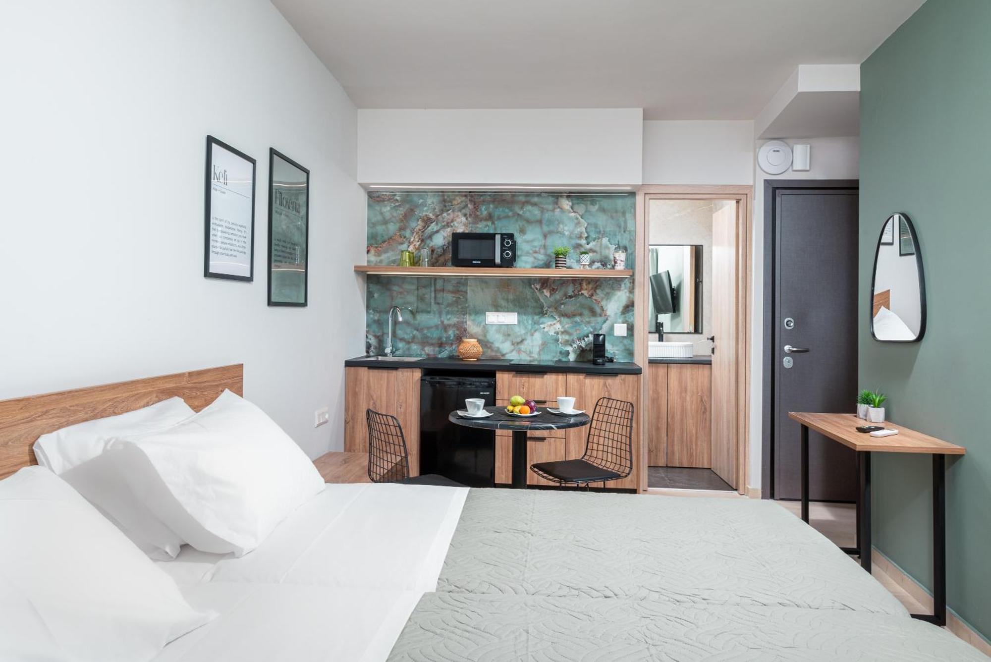 Makas Suites Khersónisos Eksteriør bilde
