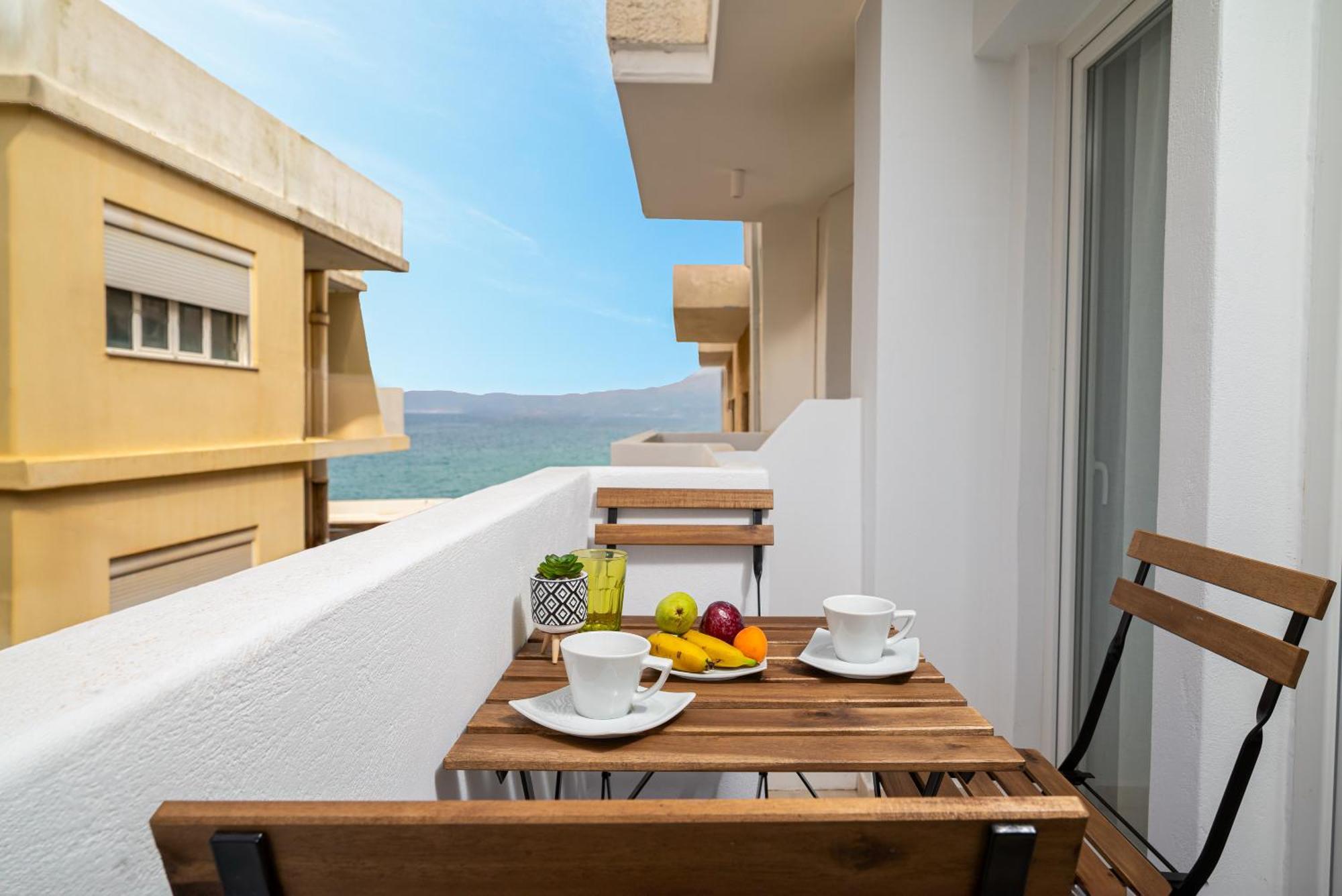 Makas Suites Khersónisos Eksteriør bilde