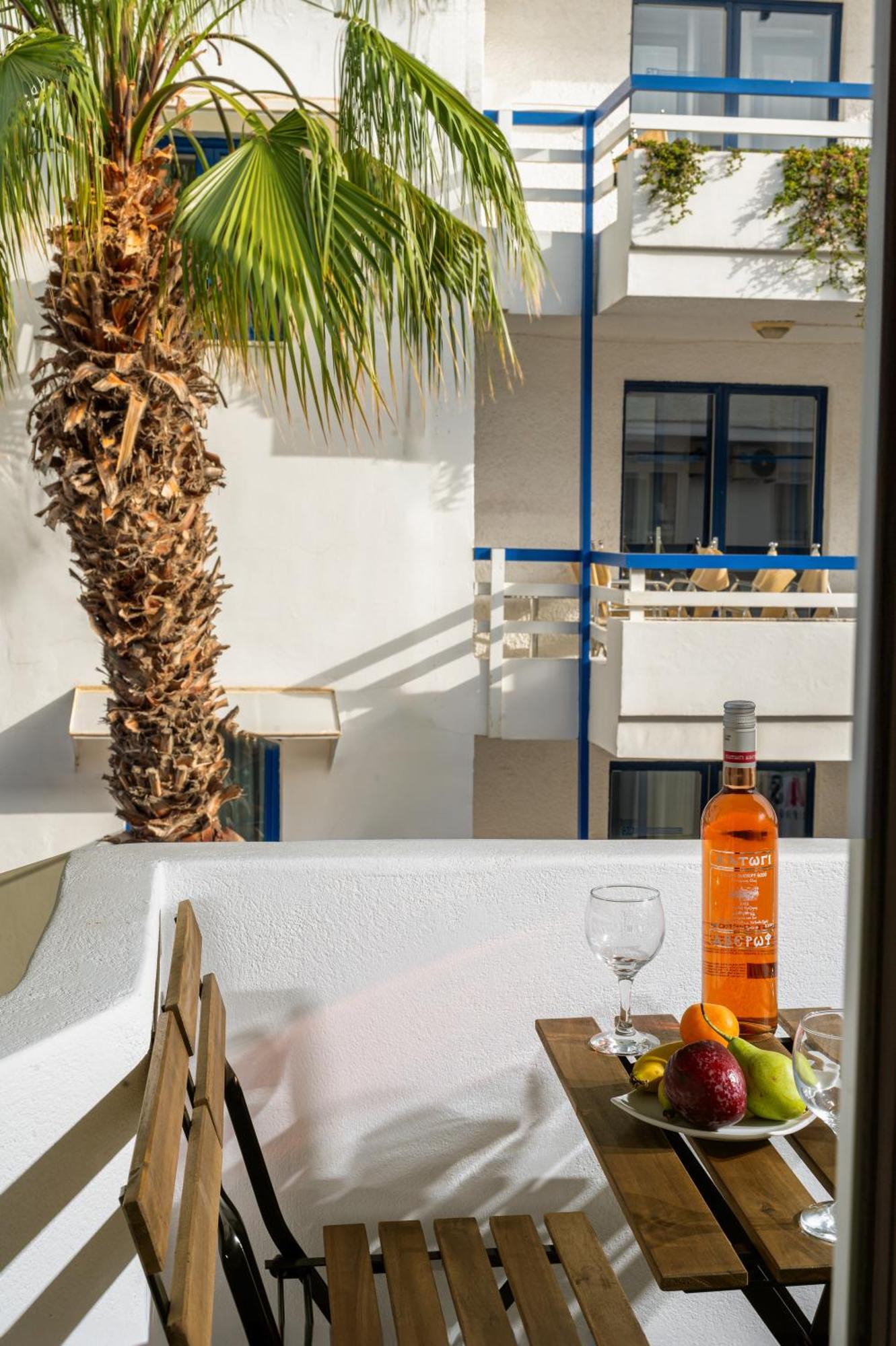 Makas Suites Khersónisos Eksteriør bilde