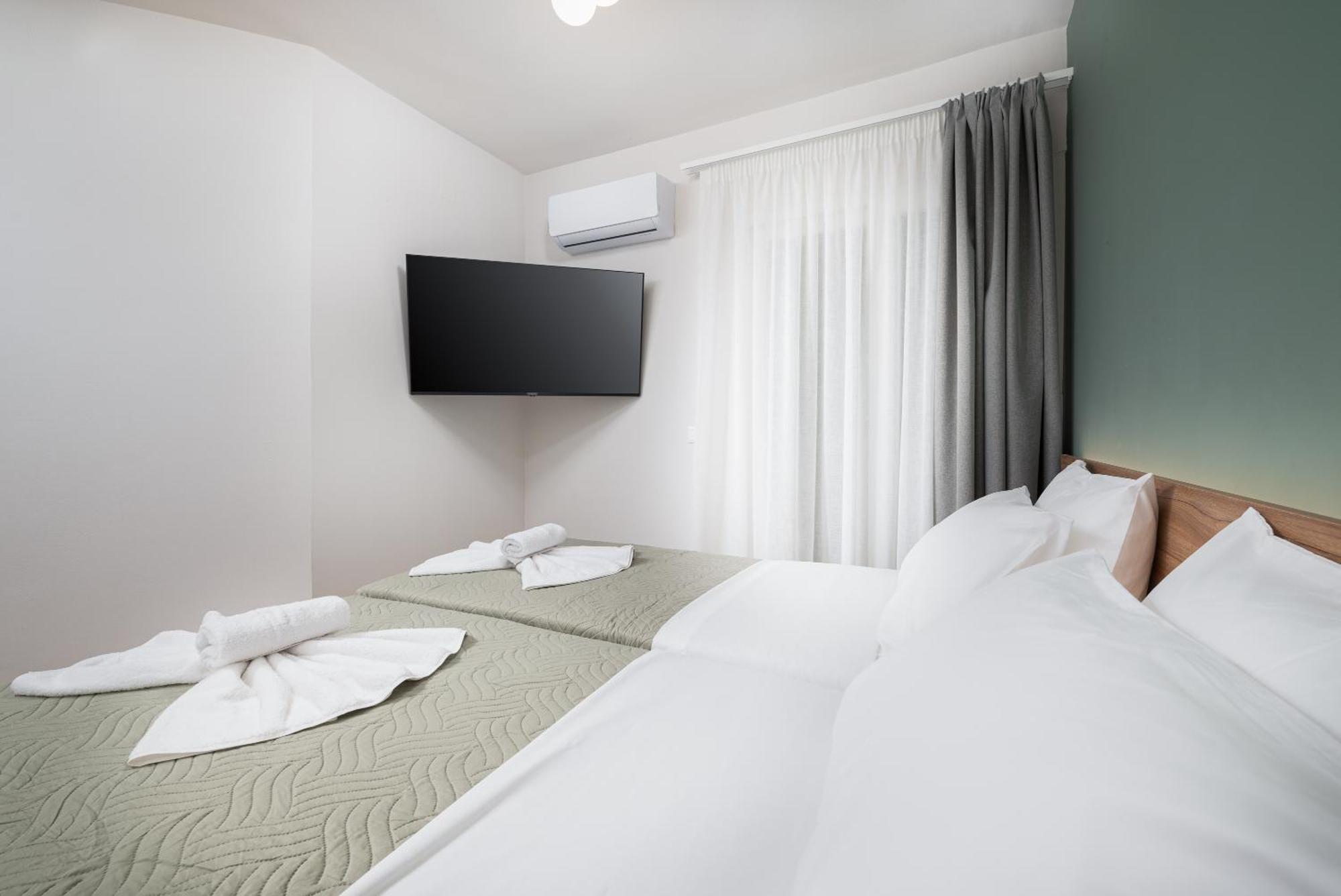 Makas Suites Khersónisos Eksteriør bilde